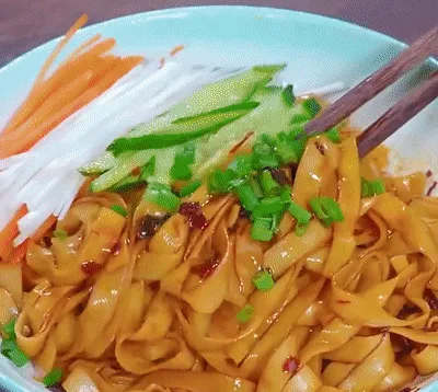 【蔥油拌麵醬|開罐秒變總鋪師】 🔥 宜蘭三星蔥黃金比例 → 蔥香濃度提升300% 👨🍳 30年老師傅手炒工藝 → 每罐翻炒1280次 - 3