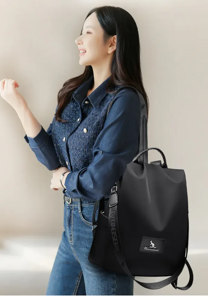 🎨【時尚真皮雙肩包】 时尚百搭x匠心手工 職人一針一線縫製，不只有超高顏值，更是耐用的工藝品！通勤/旅行皆時尚滿分。✅ 🦘 袋鼠仿生設計：靈感源自袋鼠育兒袋，多層次開口設計，取物便利、分類收納，讓你告別雜亂，從此不再“海底撈針” - 24